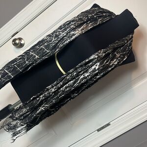 BLACK AND SILVER SCARF